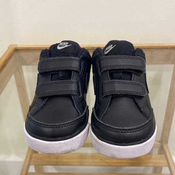 Black Velcro Nike Capri 3 - Size 8C - Picture 2 of 7